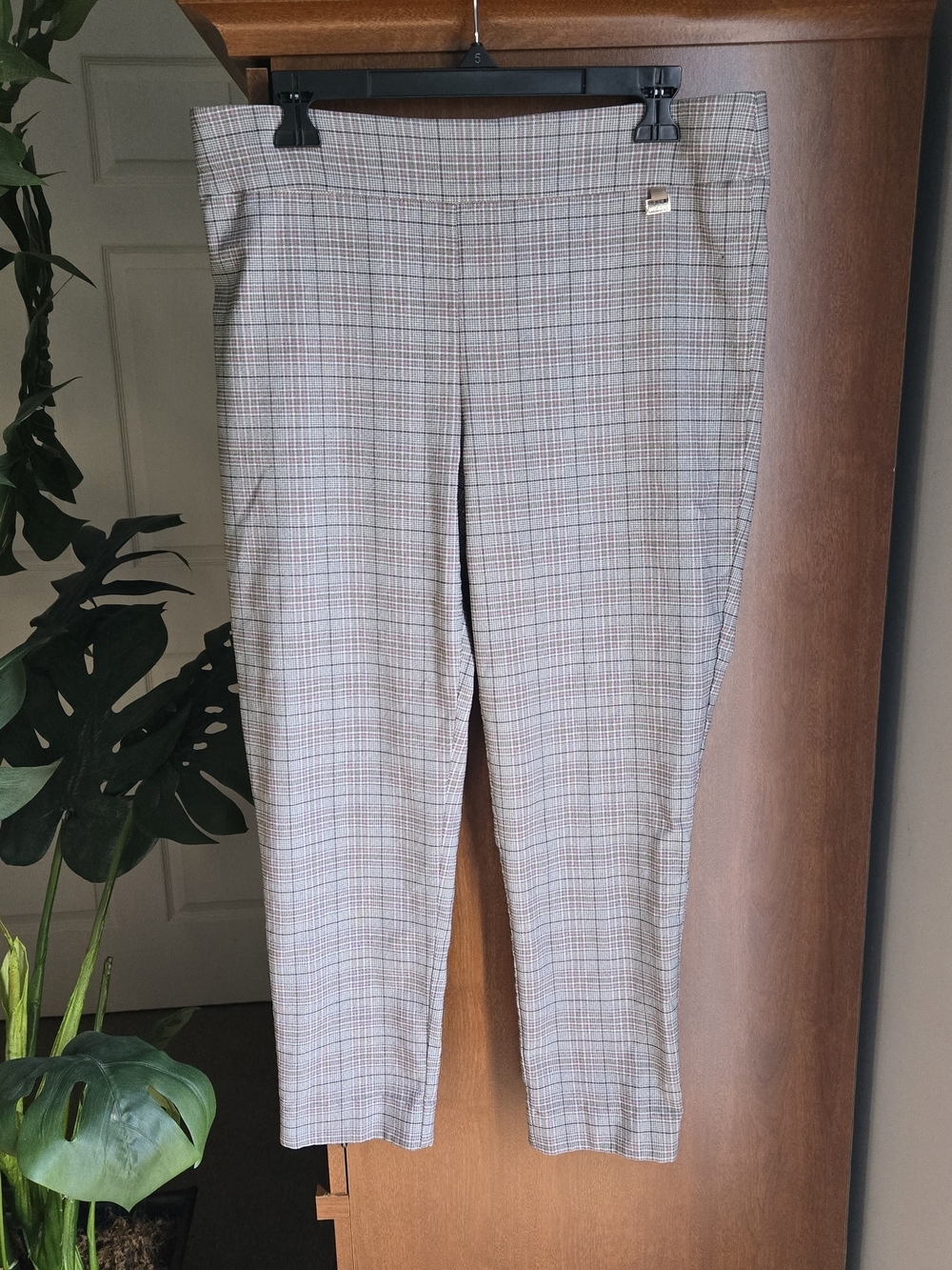 Anne Klein Beige Plaid Cropped Dress Pants